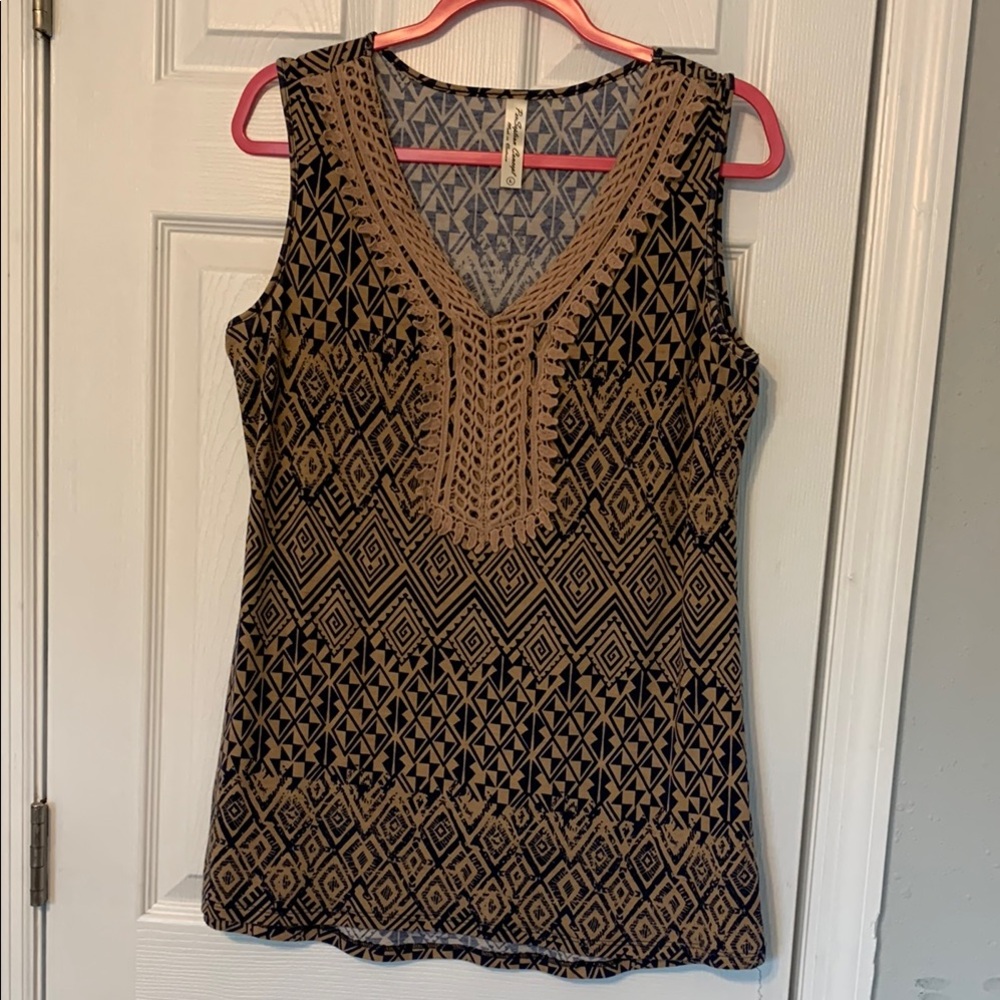 Geometric Patterned Sleeveless Top